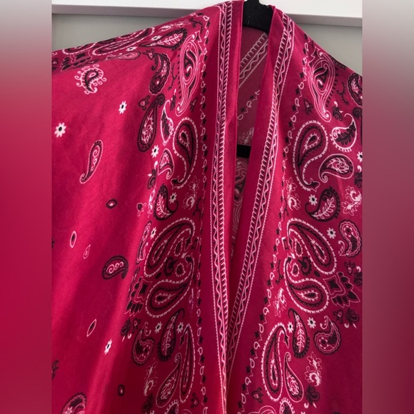 Western meets BOHO Red Paisley Kimono Shawl - Picture 5 of 5